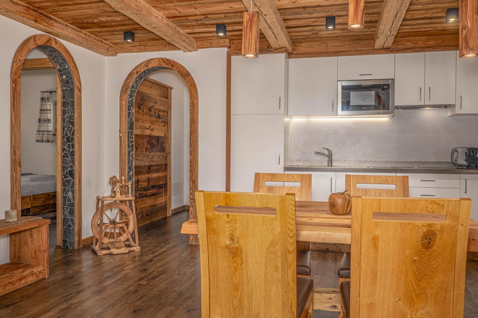 Alpine Mountain Chalet Сан-Виджилио-ди-Мареббе Экстерьер фото