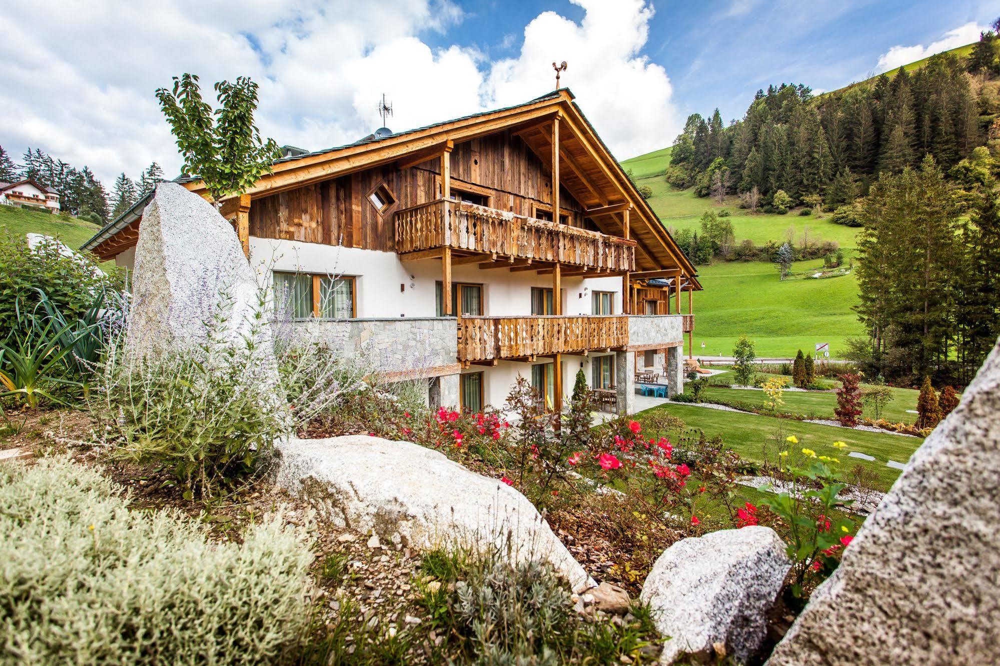 Alpine Mountain Chalet Сан-Виджилио-ди-Мареббе Экстерьер фото